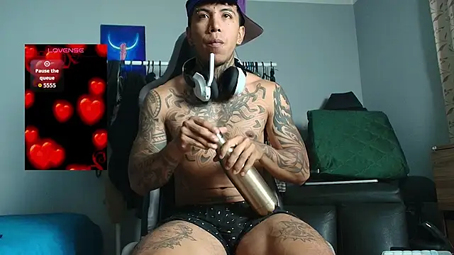 Nickhot0609 online show from 22, 3, 2026