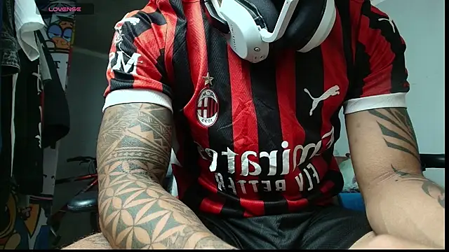 Nickhot0609 online show from 14, 11, 2025