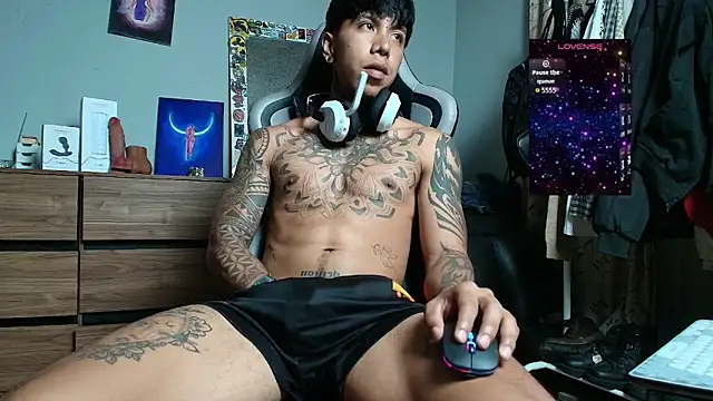 Nickhot0609 online show from 18, 12, 2025