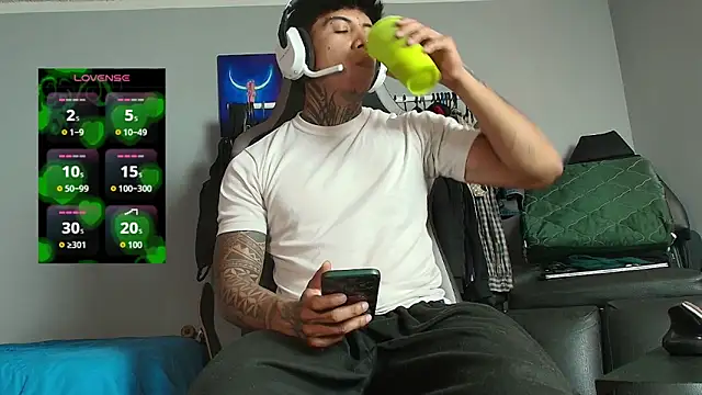 Nickhot0609 online show from 24, 3, 2026