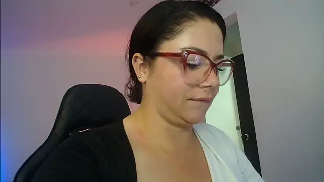 Snapshot of Madame_Shein_ chatting on 5, 2, 2025 Madame Shein online show from 5, 2, 2025