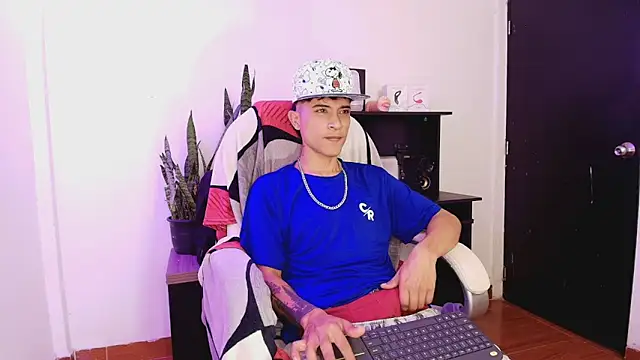 Edward Milleer online show from 5, 11, 2025