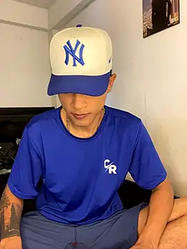 Snapshot of Edward_Milleer chatting on 14, 12, 2025 Edward Milleer online show from 14, 12, 2025
