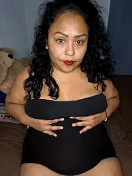 Snapshot of Leslyrosa chatting on 2, 12, 2024 Leslyrosa online show from 2, 12, 2024