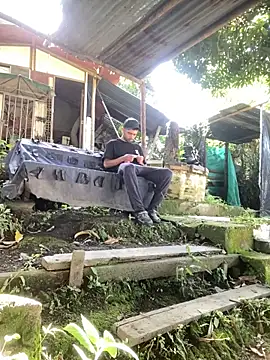 Jestebanano online show from 2, 3, 2026