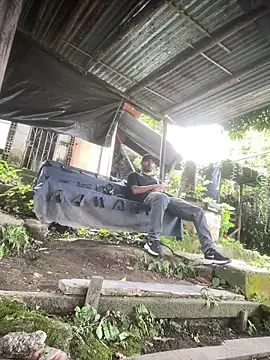 Jestebanano online show from 8, 4, 2026