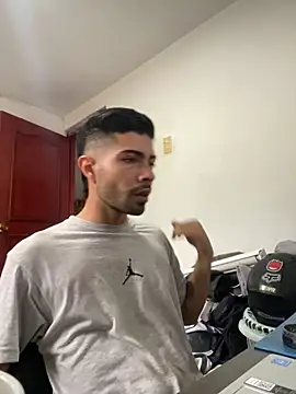 Jestebanano online show from 24, 10, 2025