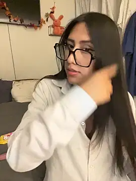 AleFantasy0001 online show from 7, 11, 2025