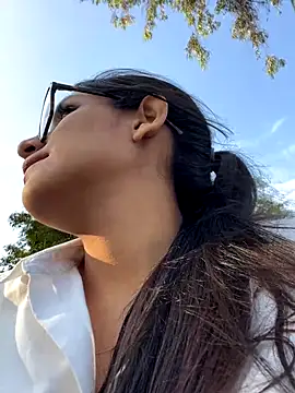 AleFantasy0001 online show from 1, 12, 2025