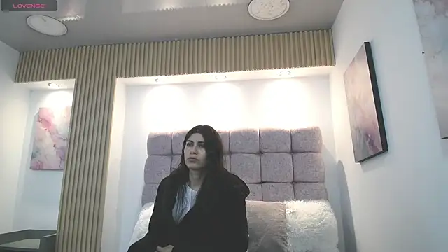 Snapshot of Melodi_Roux chatting on 2, 7, 2026 Melodi Roux online show from 2, 7, 2026
