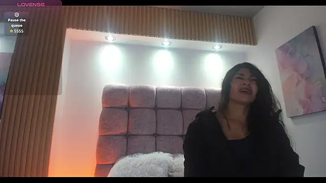 Snapshot of Melodi_Roux chatting on 11, 6, 2026 Melodi Roux online show from 11, 6, 2026