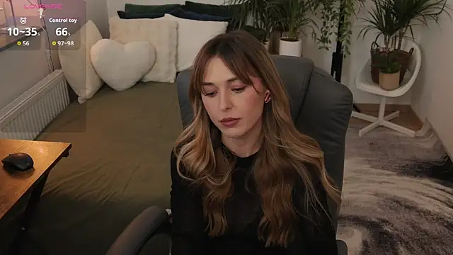 Sophie Enzo online show from 1, 12, 2025