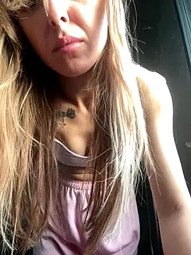 Sophie Enzo online show from 6, 11, 2025