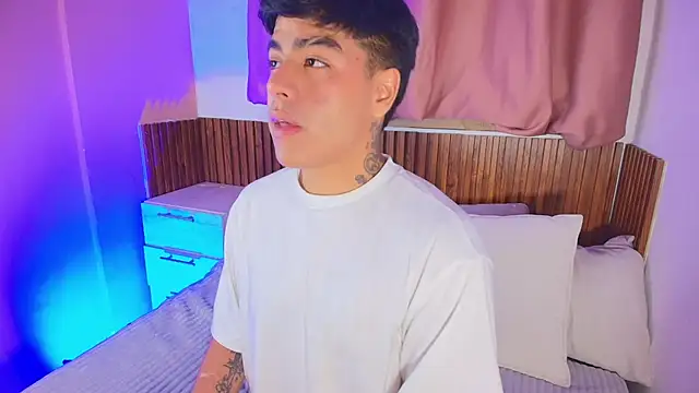 kiing azahell online show from 11, 2, 2026