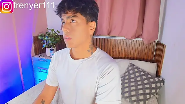 kiing azahell online show from 11, 4, 2026