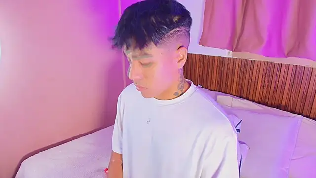 kiing azahell online show from 9, 3, 2026