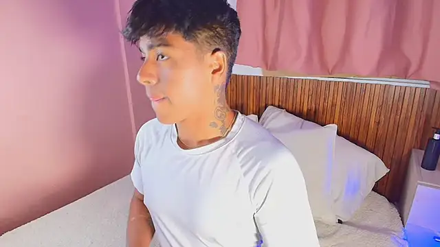 kiing azahell online show from 3, 4, 2026