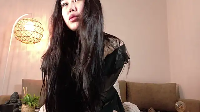 Yuriko May online show from 24, 3, 2026