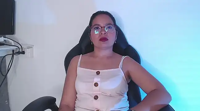 EvelynSweet1 online show from 26, 2, 2025