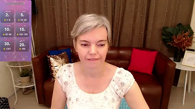 Snapshot of Cutie_Erikaa1 chatting on 5, 3, 2025 Cutie Erikaa1 online show from 5, 3, 2025