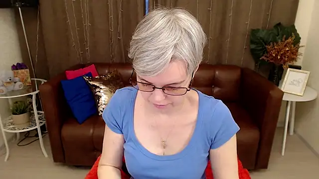 Snapshot of Cutie_Erikaa1 chatting on 19, 3, 2025 Cutie Erikaa1 online show from 19, 3, 2025