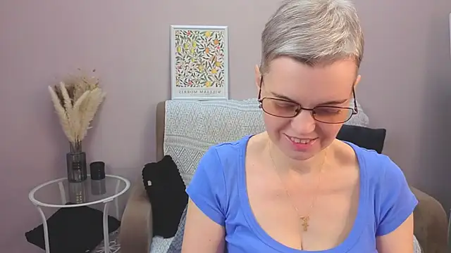 Cutie Erikaa1 online show from 28, 11, 2025