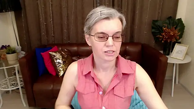 Snapshot of Cutie_Erikaa1 chatting on 22, 2, 2025 Cutie Erikaa1 online show from 22, 2, 2025