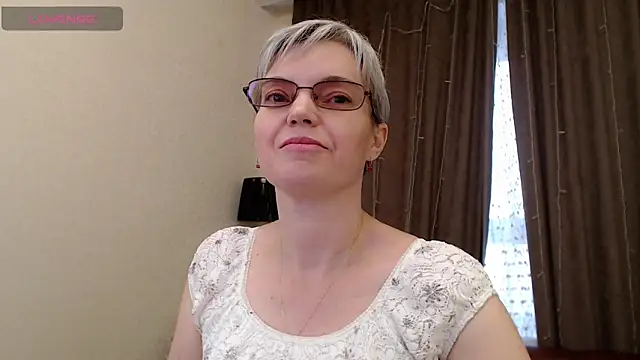 Snapshot of Cutie_Erikaa1 chatting on 2, 3, 2025 Cutie Erikaa1 online show from 2, 3, 2025