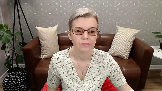 Snapshot of Cutie_Erikaa1 chatting on 25, 9, 2025 Cutie Erikaa1 online show from 25, 9, 2025
