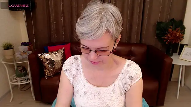 Snapshot of Cutie_Erikaa1 chatting on 1, 3, 2025 Cutie Erikaa1 online show from 1, 3, 2025