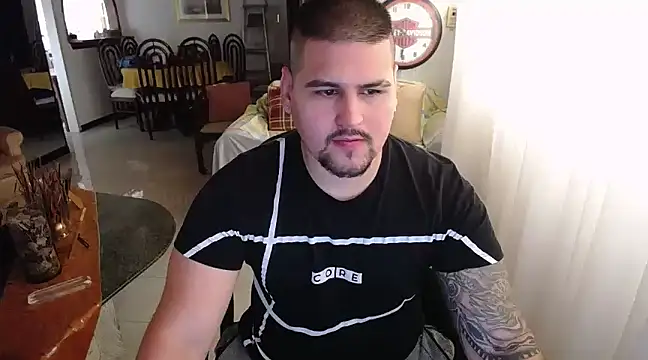 Snapshot of pitbullveryhot chatting on 25, 2, 2025 pitbullveryhot online show from 25, 2, 2025