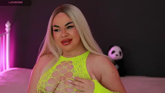 MissLilaa online show from 17, 12, 2024