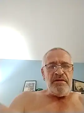 Snapshot of geilerschwanz64 chatting on 21, 10, 2025 geilerschwanz64 online show from 21, 10, 2025