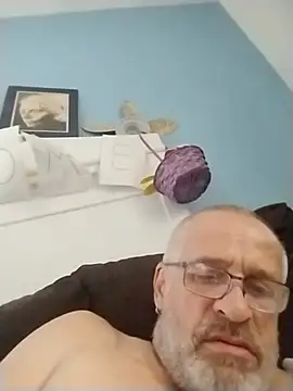 Snapshot of geilerschwanz64 chatting on 3, 10, 2025 geilerschwanz64 online show from 3, 10, 2025