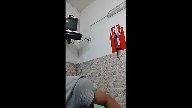 luisfer 306 online show from 14, 1, 2025