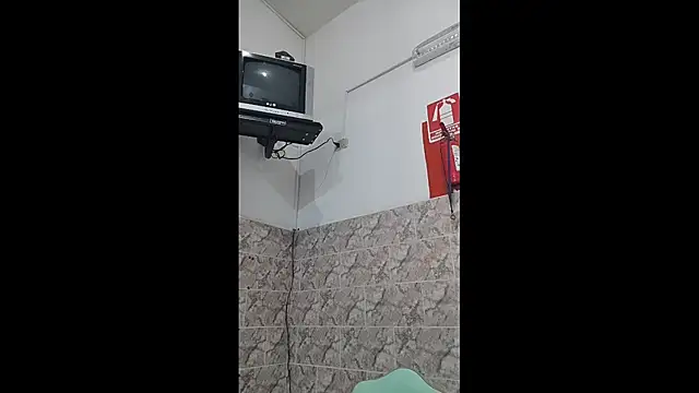 luisfer 306 online show from 24, 1, 2025