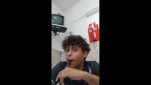 luisfer 306 online show from 27, 2, 2025