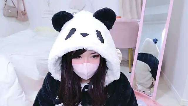 Snapshot of NAMI_s2 chatting on 6, 1, 2025 NAMI s2 online show from 6, 1, 2025