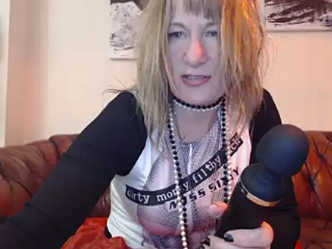 BettyDavisX online show from 16, 3, 2025