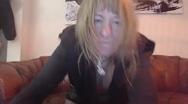 BettyDavisX online show from 22, 3, 2025