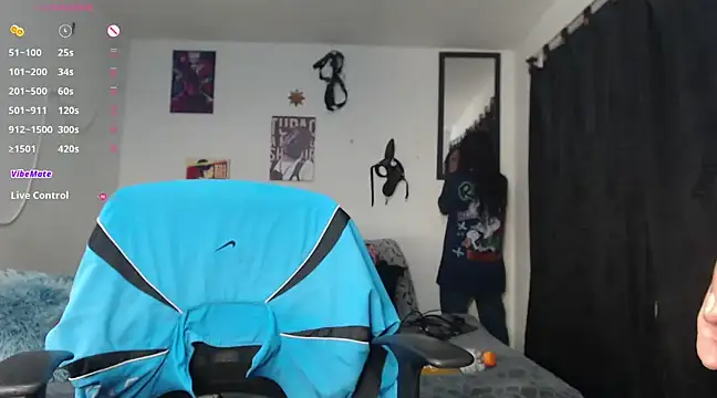 Snapshot of katianzayn chatting on 6, 1, 2025 katianzayn online show from 6, 1, 2025