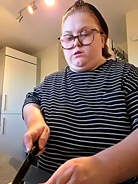 Tallulah-mae-xoxox online show from 8, 11, 2025