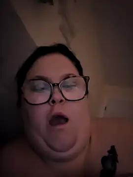 Snapshot of Tallulah-mae-xoxox chatting on 14, 12, 2025 Tallulah-mae-xoxox online show from 14, 12, 2025