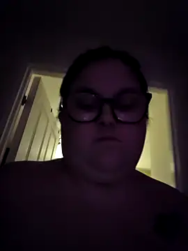 Snapshot of Tallulah-mae-xoxox chatting on 14, 12, 2025 Tallulah-mae-xoxox online show from 14, 12, 2025