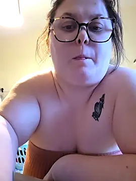 Snapshot of Tallulah-mae-xoxox chatting on 18, 12, 2025 Tallulah-mae-xoxox online show from 18, 12, 2025