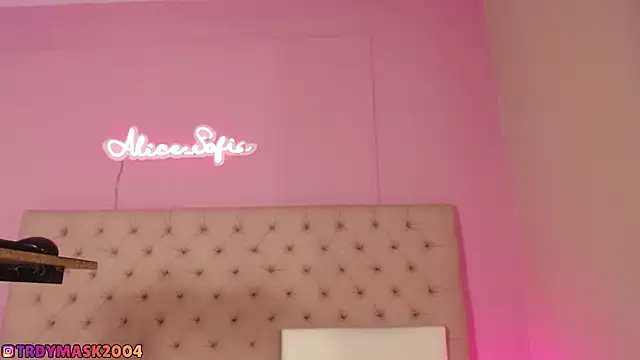 alice sofia online show from 18, 4, 2026