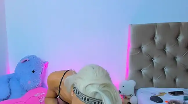 StassieBell online show from 13, 2, 2025