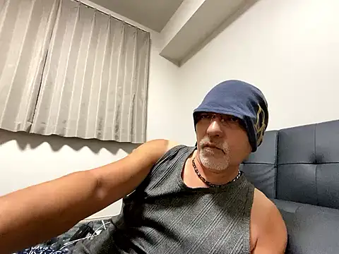 Snapshot of Grandpa29hijii chatting on 9, 9, 2025 Grandpa29hijii online show from 9, 9, 2025