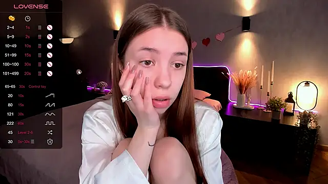 MilliBrown  online show from 22, 11, 2025