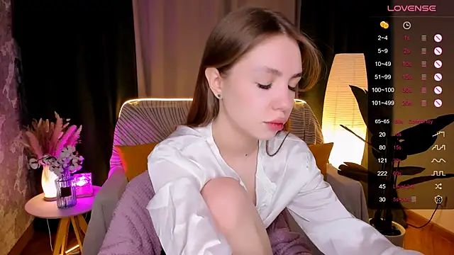 MilliBrown  online show from 28, 2, 2026